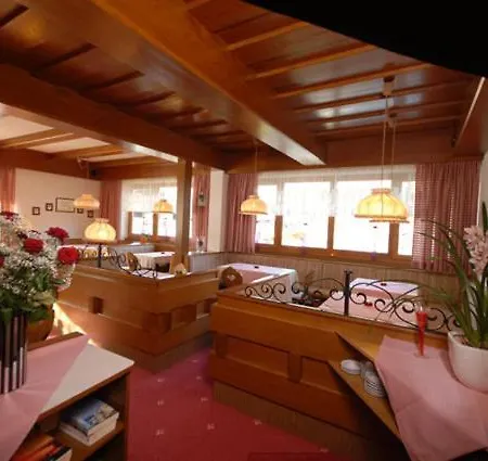 Hotel-pension Flora 3* Saalbach-Hinterglemm